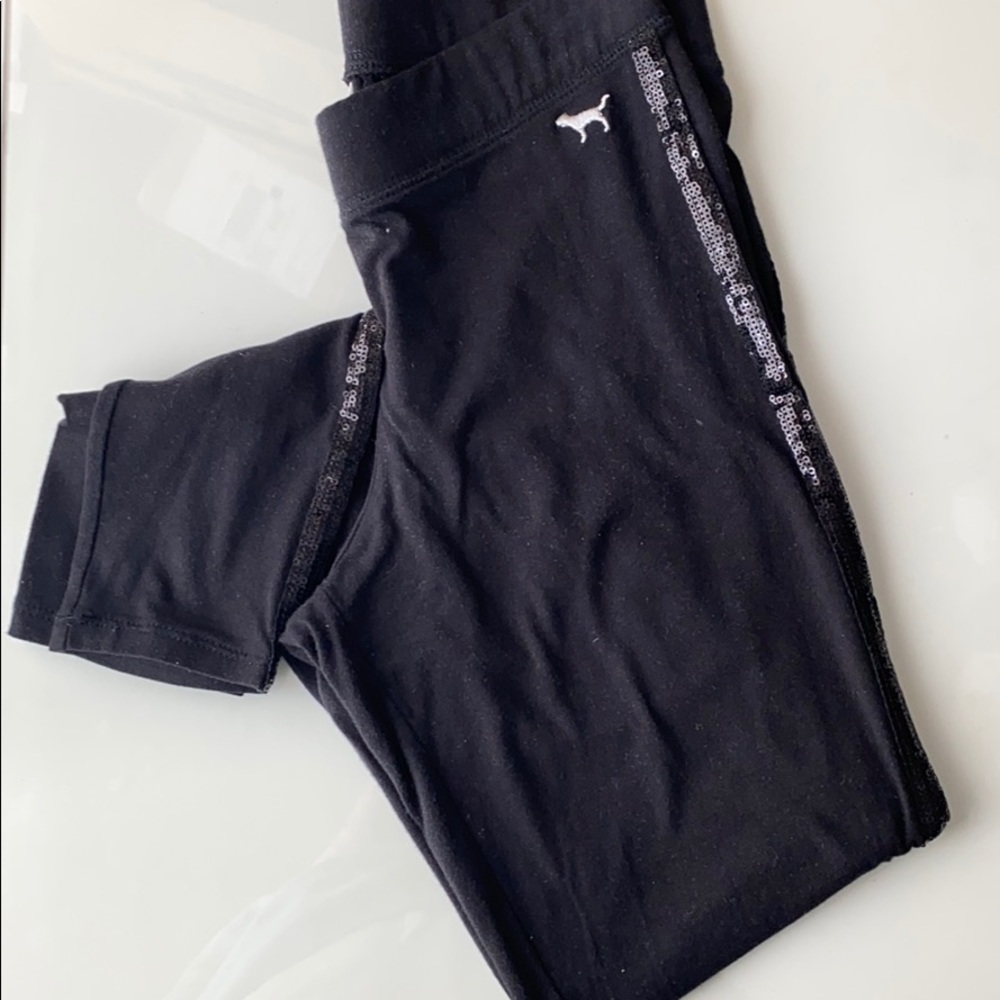 Black leggings by Victoria’s Secret.